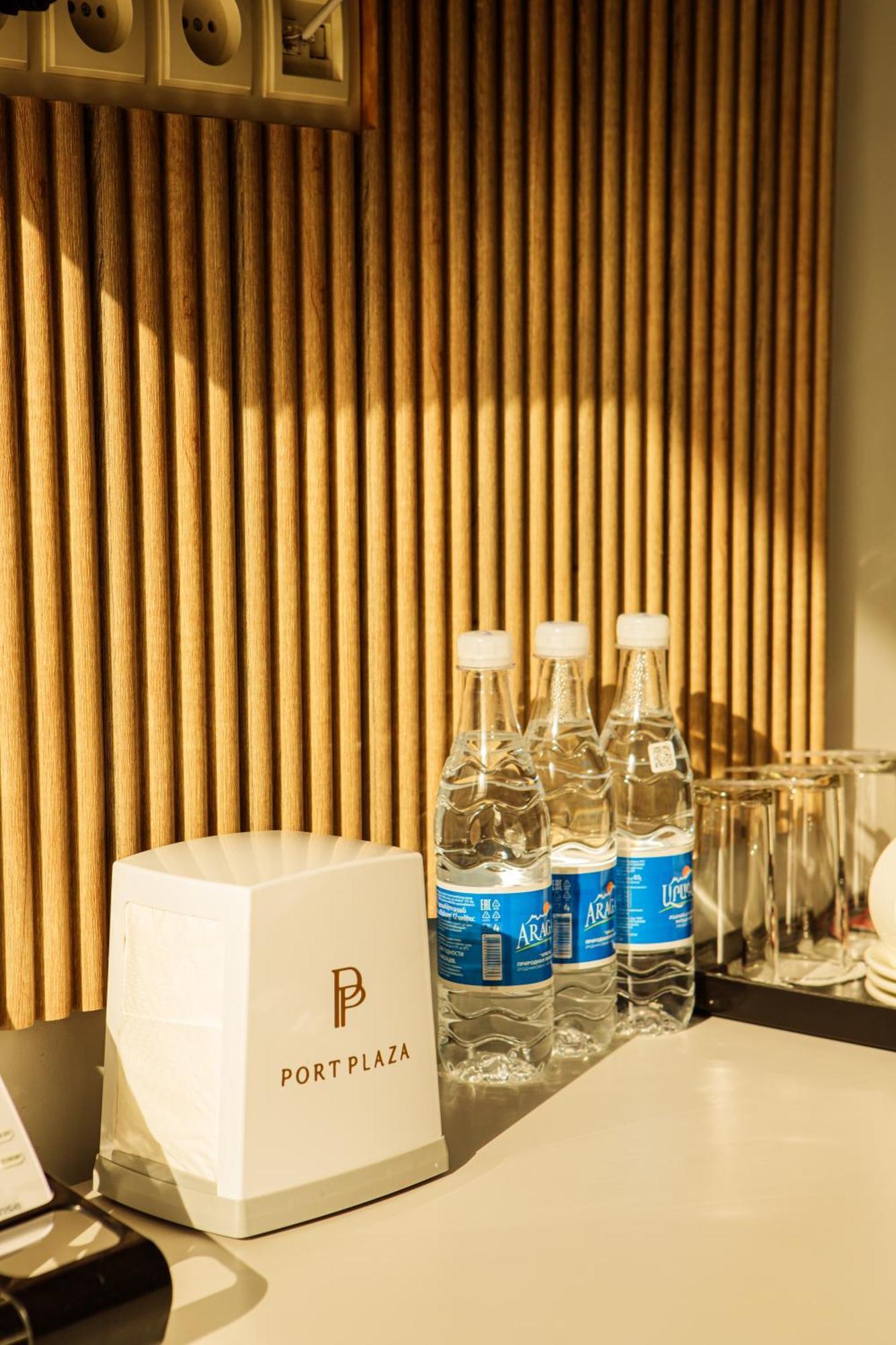 ホテル Port Plaza Evn P'arak'ar エクステリア 写真